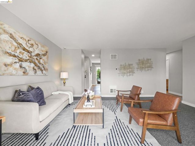 14521 Doolittle Dr, San Leandro, CA 94577