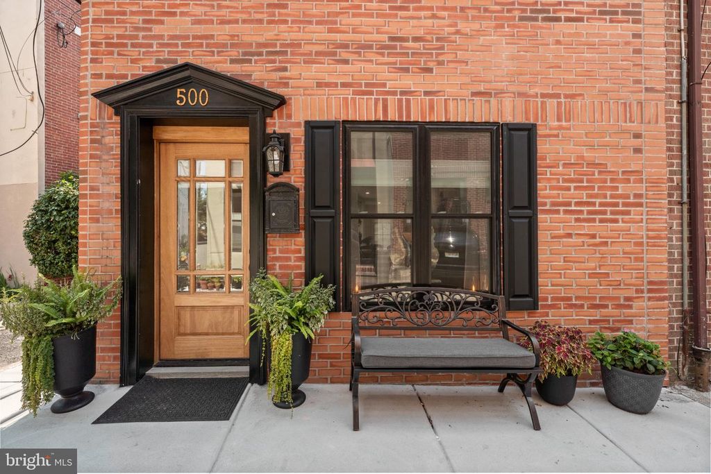 500 CLYMER ST, PHILADELPHIA, PA 19147 — exterior