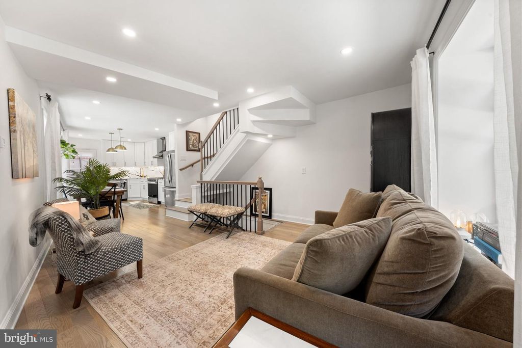 500 CLYMER ST, PHILADELPHIA, PA 19147 — photo 3