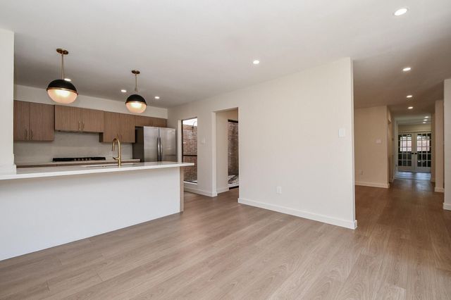 426 E Fair Harbor Lane, Houston, TX 77079