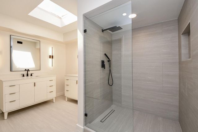 426 E Fair Harbor Lane, Houston, TX 77079