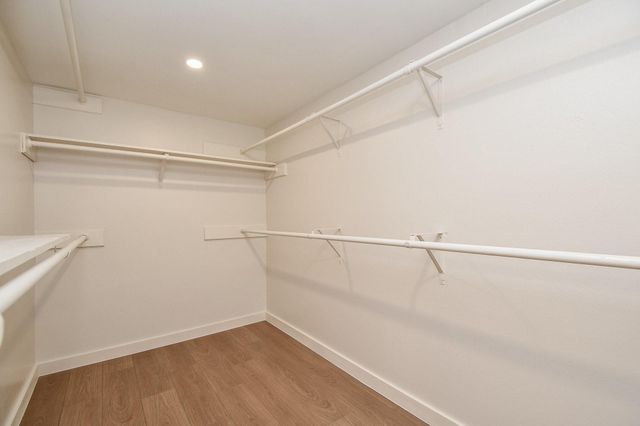 426 E Fair Harbor Lane, Houston, TX 77079