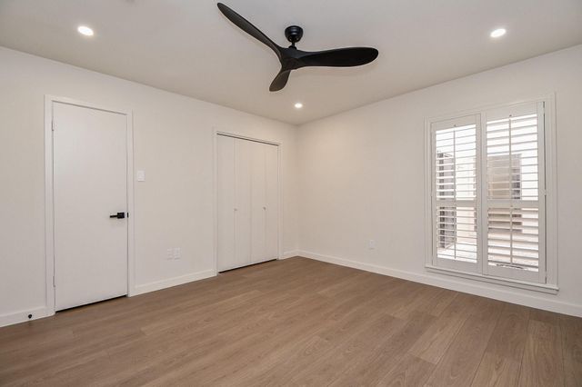 426 E Fair Harbor Lane, Houston, TX 77079