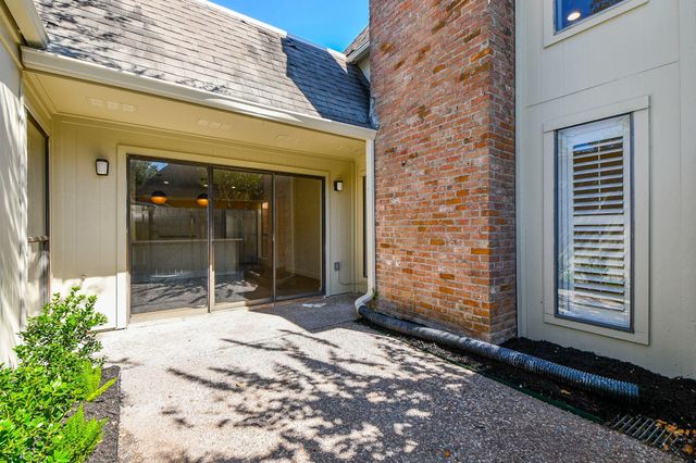 426 E Fair Harbor Lane, Houston, TX 77079