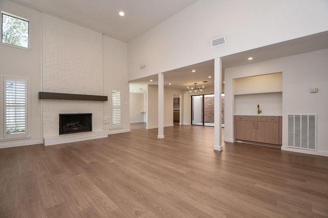 426 E Fair Harbor Lane, Houston, TX 77079