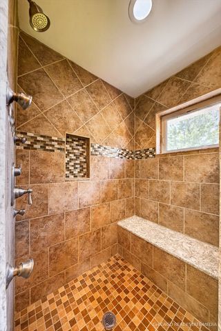 661 Hickman Lane, Woodstock, IL 60098