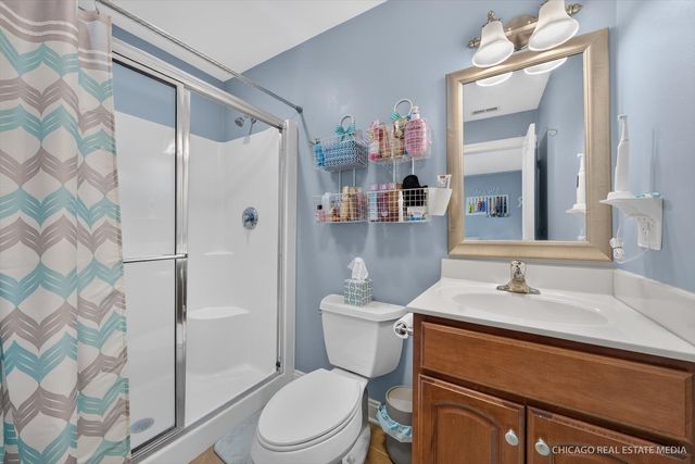 661 Hickman Lane, Woodstock, IL 60098