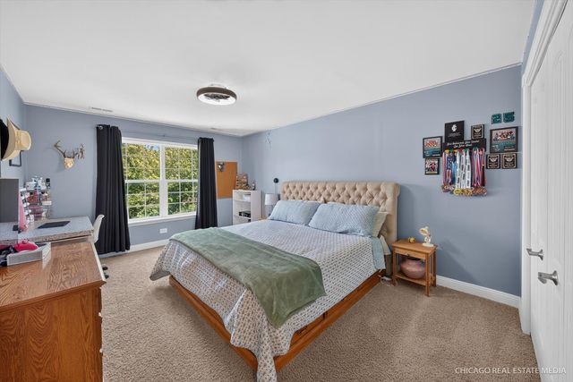 661 Hickman Lane, Woodstock, IL 60098