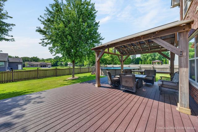 661 Hickman Lane, Woodstock, IL 60098