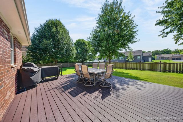661 Hickman Lane, Woodstock, IL 60098