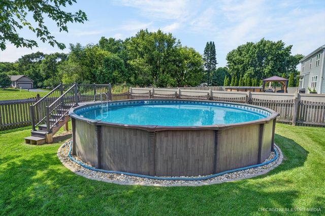 661 Hickman Lane, Woodstock, IL 60098