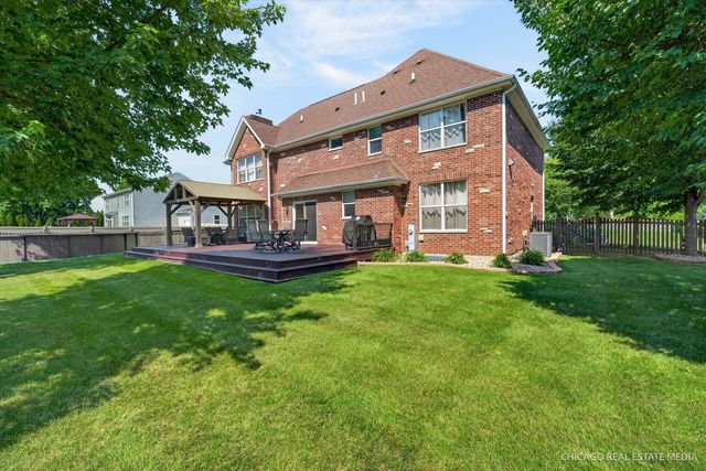 661 Hickman Lane, Woodstock, IL 60098