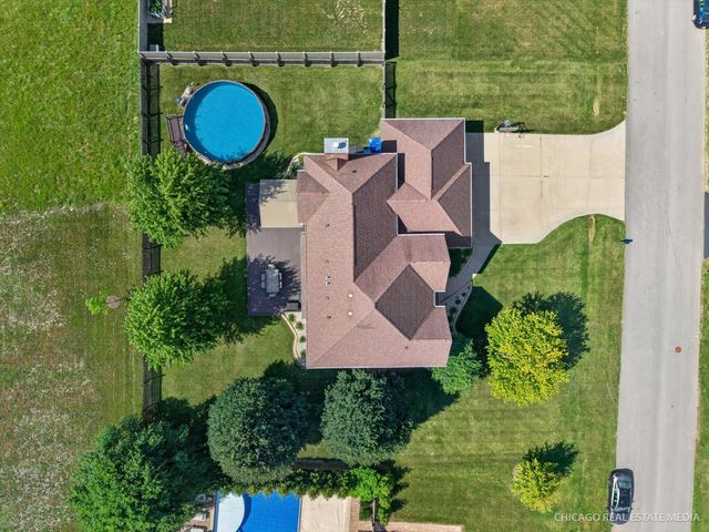 661 Hickman Lane, Woodstock, IL 60098