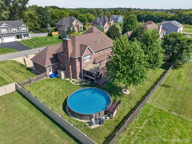 661 Hickman Lane, Woodstock, IL 60098