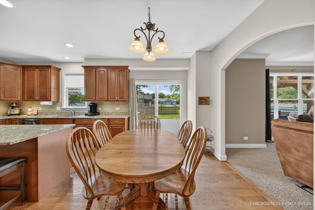 661 Hickman Lane, Woodstock, IL 60098