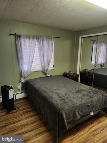 802 9TH AVE, Wilmington, DE 19808