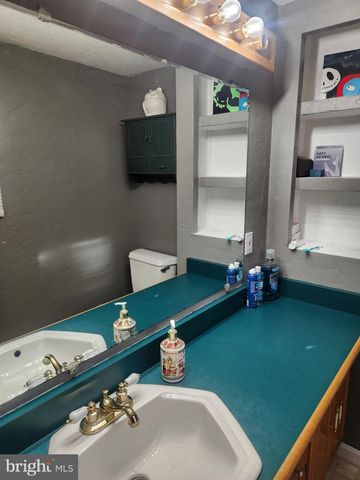 802 9TH AVE, Wilmington, DE 19808