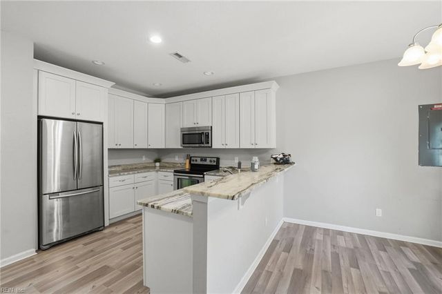 425 Culloden ST, Suffolk, VA 23434