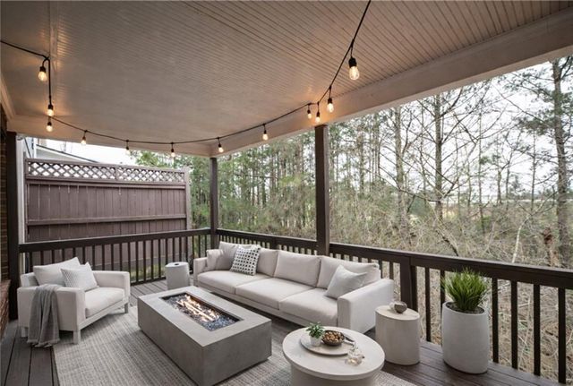 6008 Manchester Circle, Roswell, GA 30075