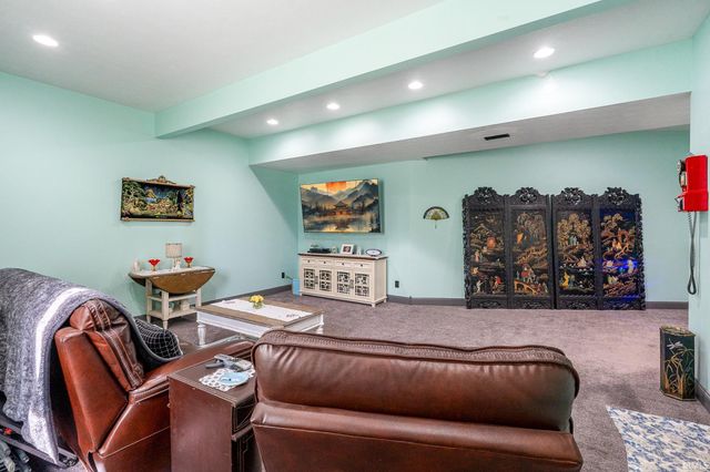 220 N Jefferson Street, Nashville, IN 47448