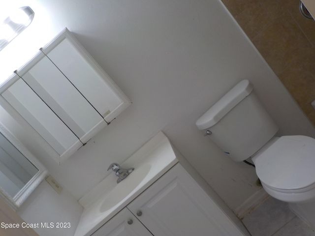 636 Hampton Drive NE, Palm Bay, FL 32905