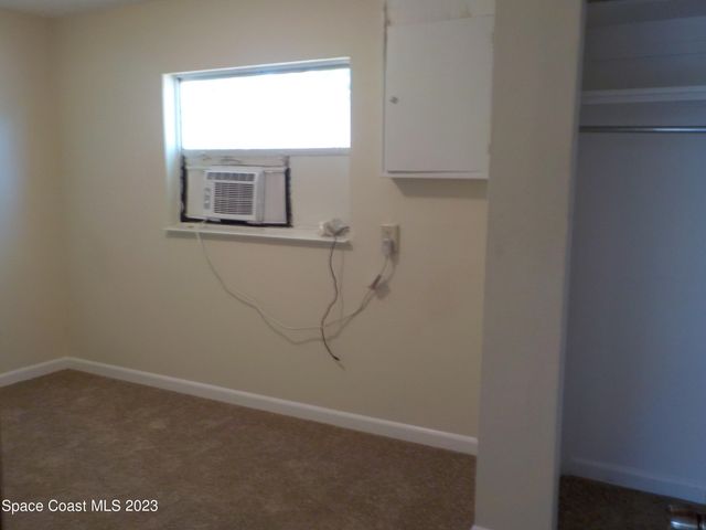 636 Hampton Drive NE, Palm Bay, FL 32905