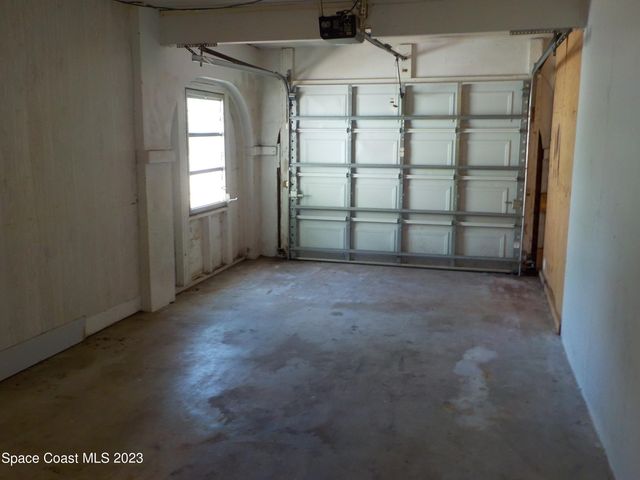636 Hampton Drive NE, Palm Bay, FL 32905