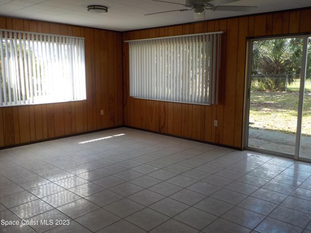 636 Hampton Drive NE, Palm Bay, FL 32905