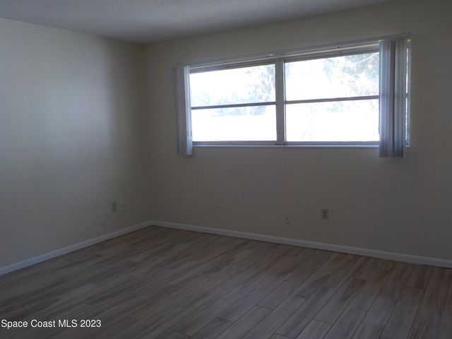636 Hampton Drive NE, Palm Bay, FL 32905
