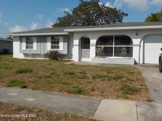 636 Hampton Drive NE, Palm Bay, FL 32905