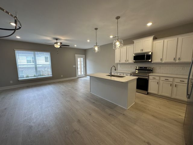 1428 Vanner Ct, Gallatin, TN 37066