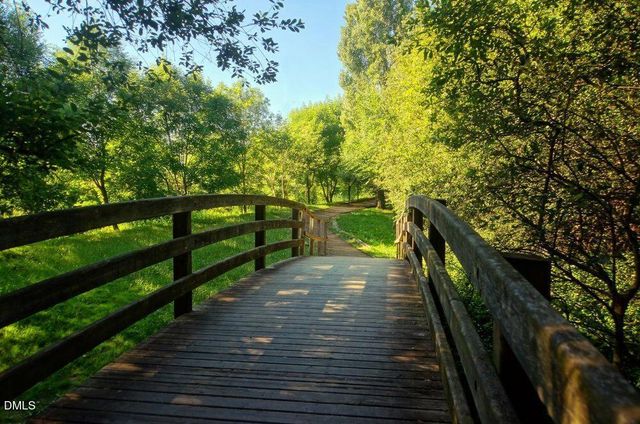 35 Rolling Meadows Lane, Chapel Hill, NC 27517