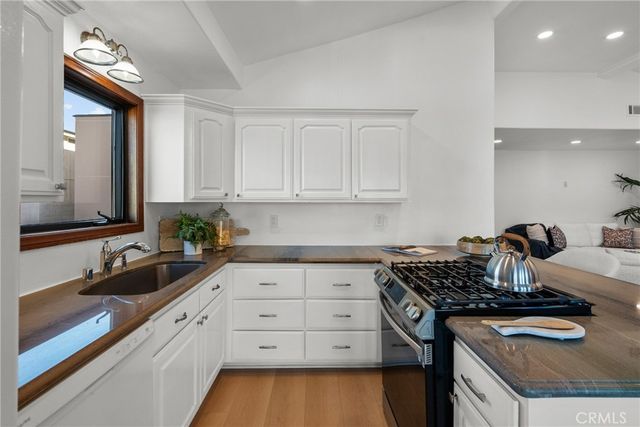 3933 Sunset Lane, Oxnard, CA 93035