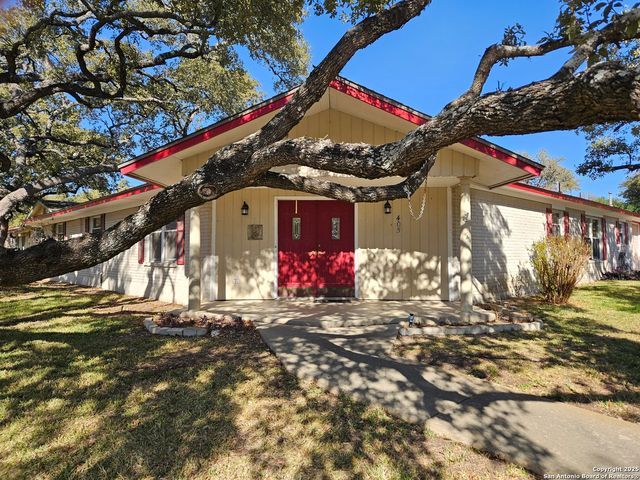 405 Kimberly Dr, Universal City, TX 78148