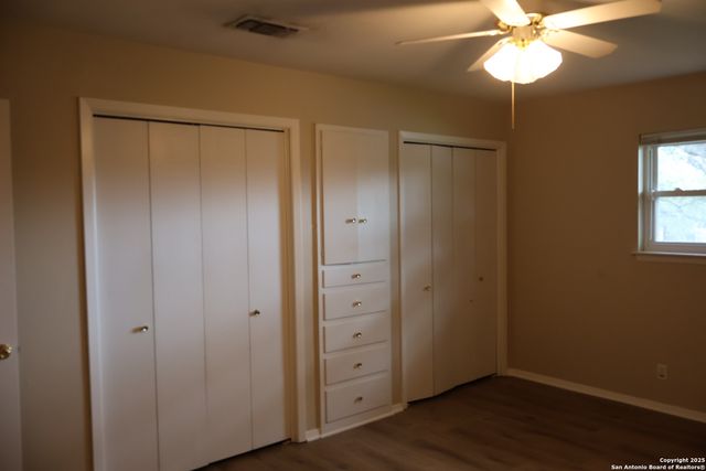 405 Kimberly Dr, Universal City, TX 78148
