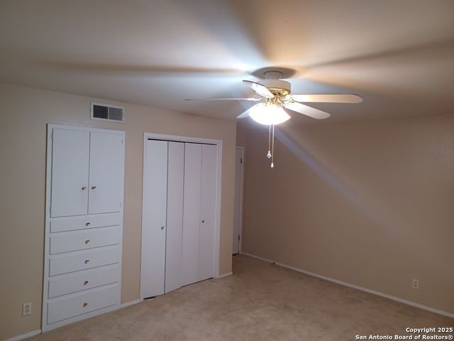 405 Kimberly Dr, Universal City, TX 78148