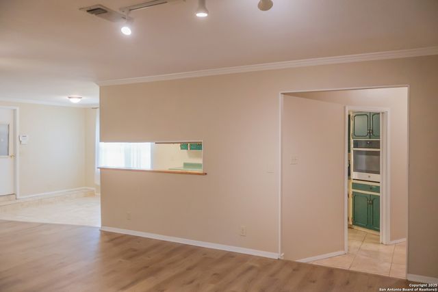 405 Kimberly Dr, Universal City, TX 78148