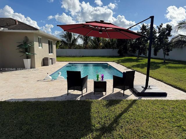 30660 SW 193rd Ave, Homestead, FL 33030