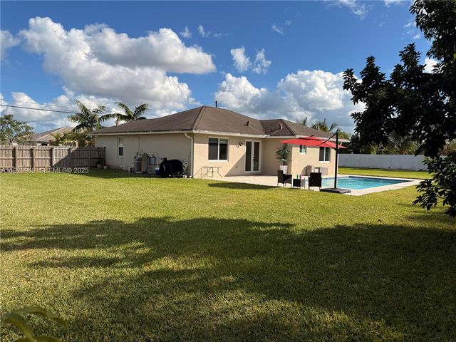 30660 SW 193rd Ave, Homestead, FL 33030