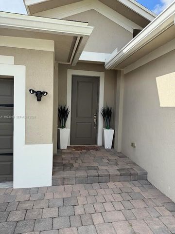 30660 SW 193rd Ave, Homestead, FL 33030