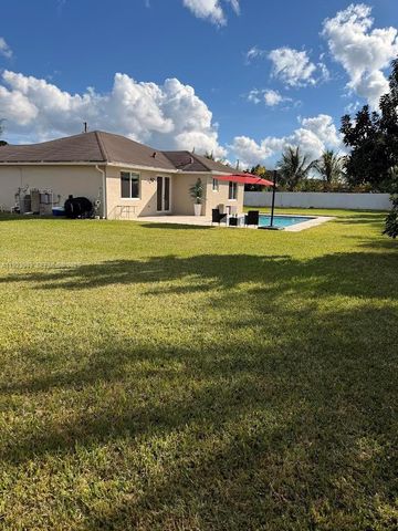 30660 SW 193rd Ave, Homestead, FL 33030