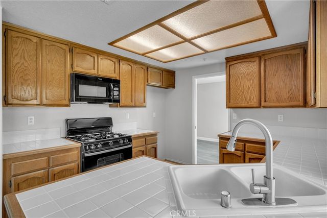 16933 Farwell, Fontana, CA 92336