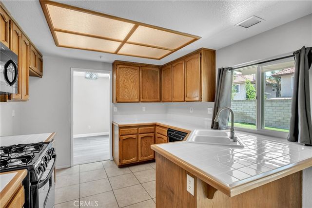 16933 Farwell, Fontana, CA 92336
