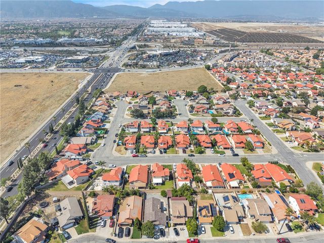 16933 Farwell, Fontana, CA 92336