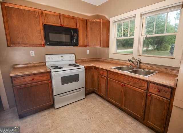 2818 Toms Creek Road, Martin, GA 30557