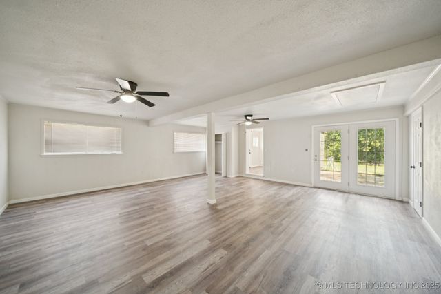 16 W 40th Street, Sand Springs, OK 74063