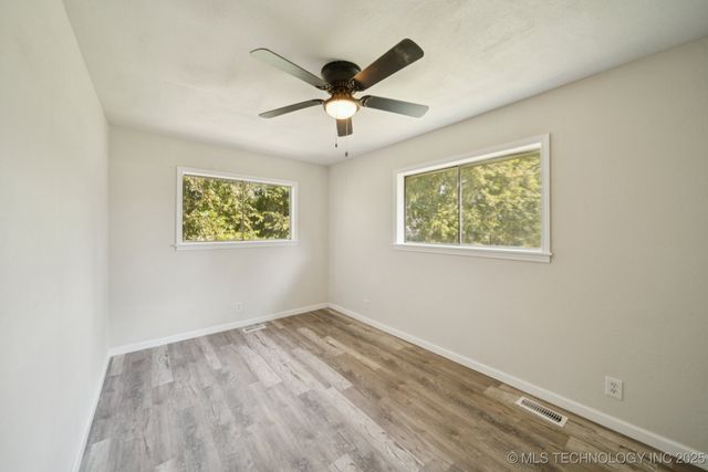 16 W 40th Street, Sand Springs, OK 74063