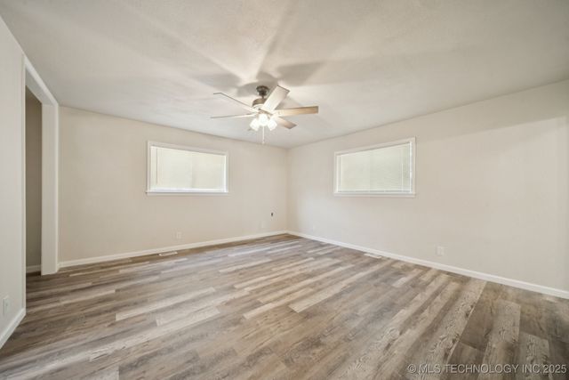 16 W 40th Street, Sand Springs, OK 74063