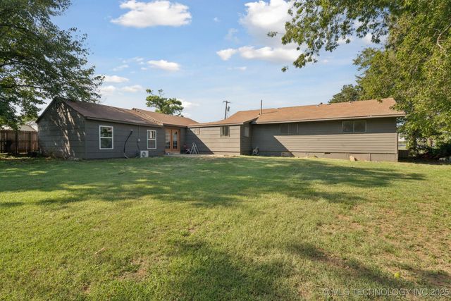 16 W 40th Street, Sand Springs, OK 74063