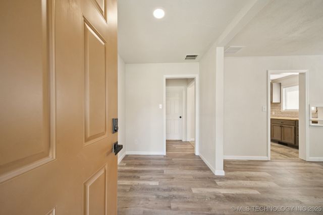 16 W 40th Street, Sand Springs, OK 74063